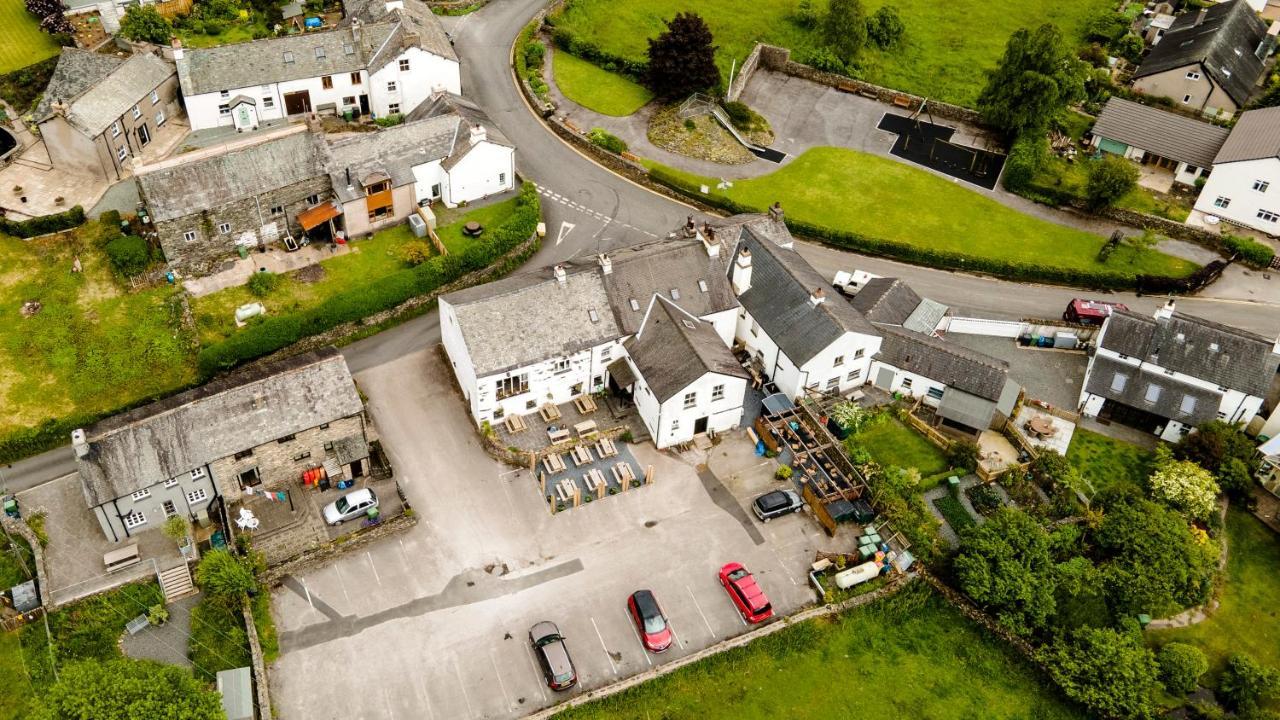 White Hart Inn Bouth Exteriör bild